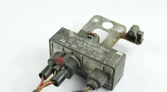 Coolant fan relay