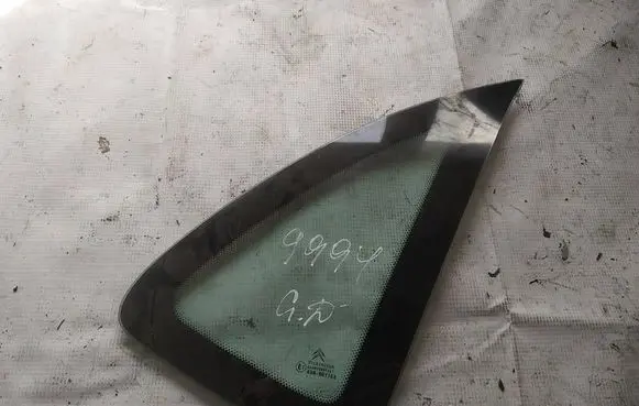Citroen C3 Rear side window as2