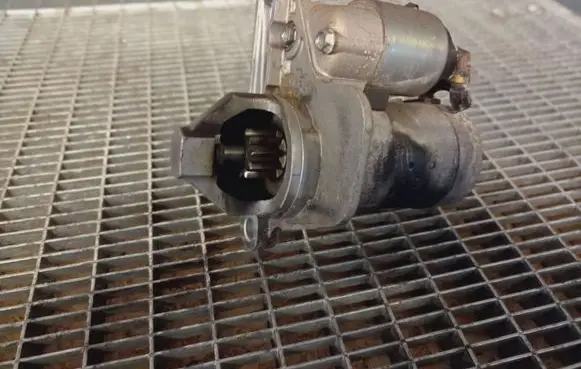 Nissan Qashqai+2 Starter motor MR20DE MR20