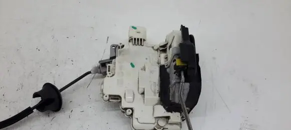 Audi A8 S8 D3 4E Front door lock 4F1837016
