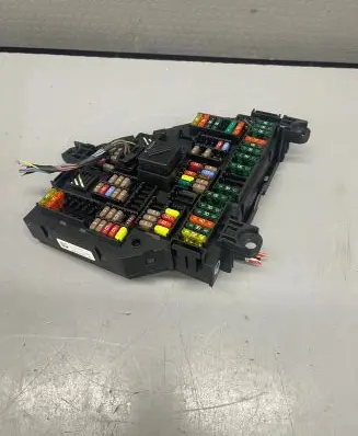 BMW 5 F10 F11 Fuse module 9234423 01298051 217033452F