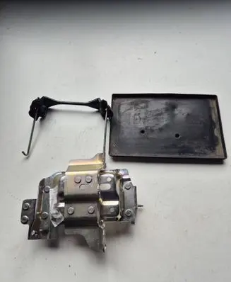 Renault Kadjar Battery bracket 24428JD70A 4730350