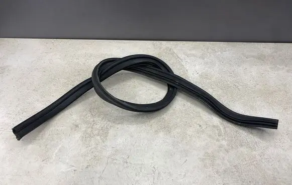 Audi A3 S3 8L Engine compartment rubber 