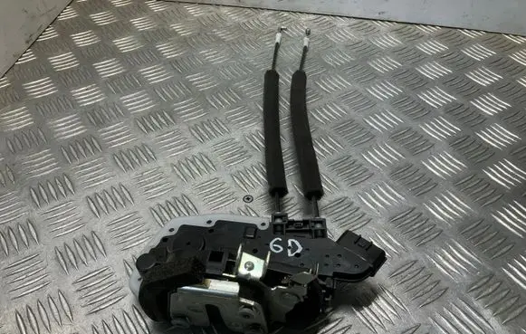 Nissan Cube Z12 Rear door lock