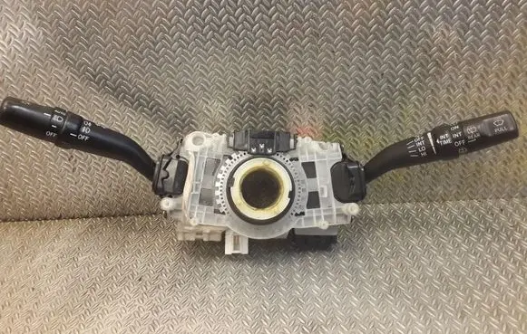 Lexus RX XU10 Wiper speed switch 8431048090
