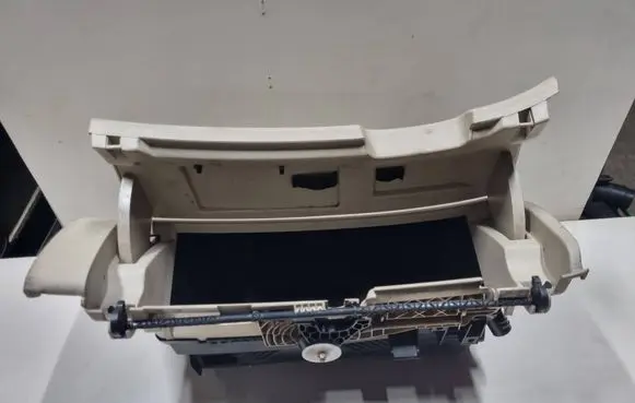 Skoda Octavia Mk2 (1Z) Glove box 0020111360041