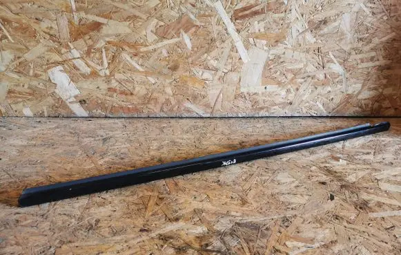 Mercedes-Benz CLC CL203 Front door glass trim molding 219517
