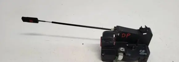 Opel Combo C Front door lock 13154792