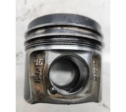 Renault Trafic III (X82) Piston 049090 20260128