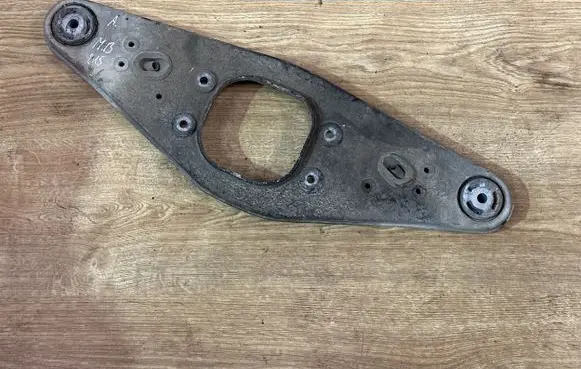 Mercedes-Benz E W211 Rear differential/diff mount bracket A2303521806
