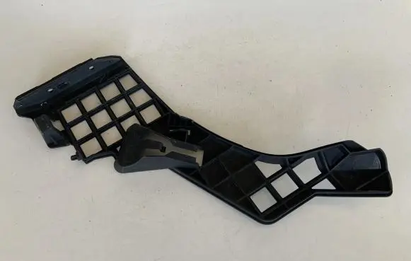 Mercedes-Benz CLA C117 X117 W117 Front bumper mounting bracket A1178856300