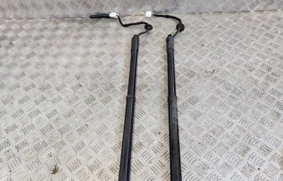 Nissan X-Trail T32 Tailgate strut 905614CL1A