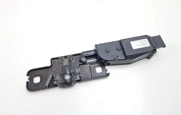 Skoda Superb B6 (3T) Tailgate window lock/catch/latch 4F9827383E