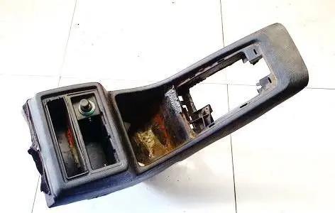 Volkswagen Golf II Center console 
