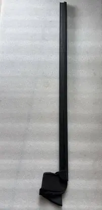 Tesla Model Y Rubber seal front door window/glass 150006300D 1500063