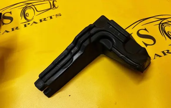 Dacia Duster II Wiper trim 668923839R