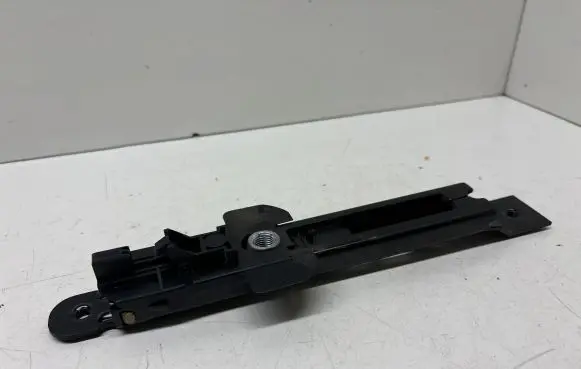 Volkswagen Polo IV 9N3 Seat belt adjustment rail 6Q0857819C