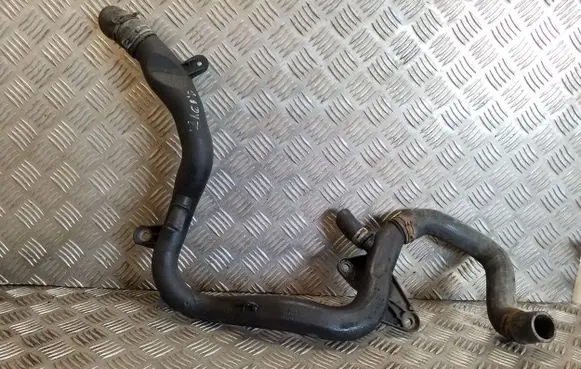 Opel Zafira A Engine coolant pipe/hose 13111683