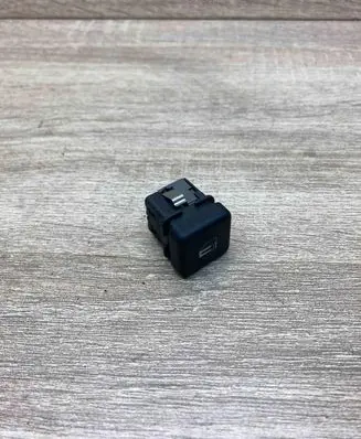 BMW 5 E39 Central locking switch button 8360828