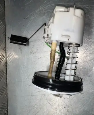 Mazda 2 In-tank fuel pump KWN831 D0299733