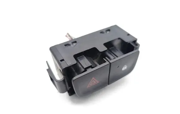 Renault Trafic III (X82) Hazard light switch E3160601
