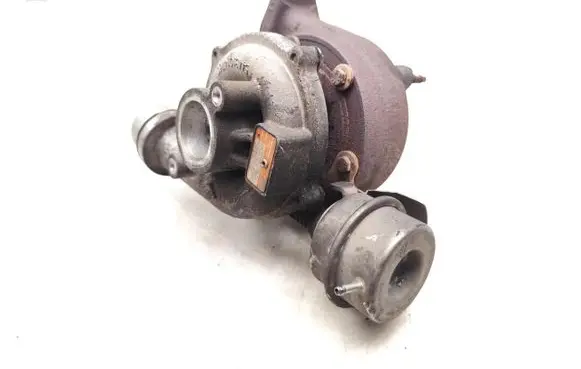 Renault Megane III Turbo 82728404 16289RH82728404