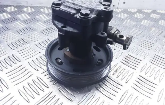 Skoda Octavia Mk1 (1U) Power steering pump 1141705 038145255B