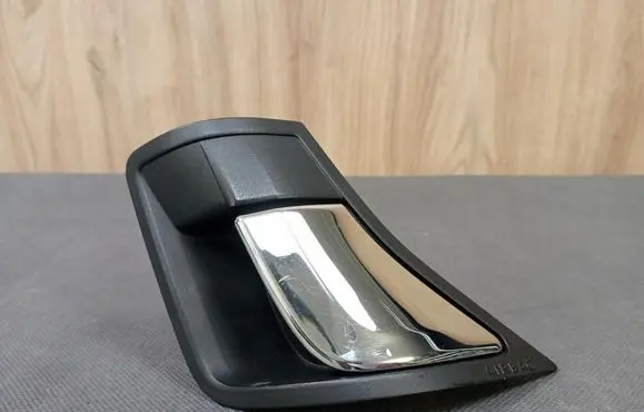 Mercedes-Benz E A207 Seat adjustment knob 2079100661 A2079100661