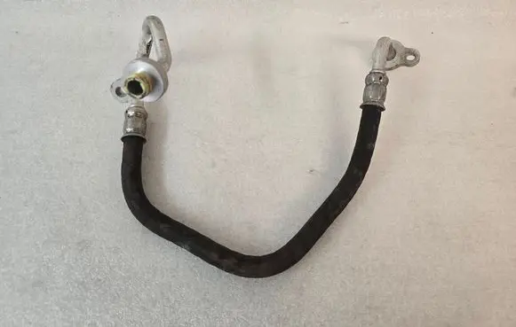 Air conditioning (A/C) pipe/hose