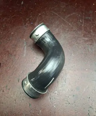 Mercedes-Benz C W203 Intercooler hose/pipe A2035281482