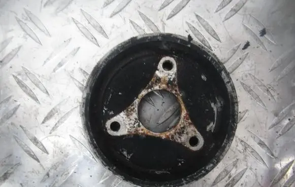 Renault Megane I Power steering pump pulley 7700105707