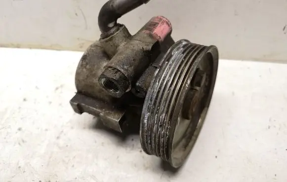 Opel Combo D Power steering pump 52062441 51817135