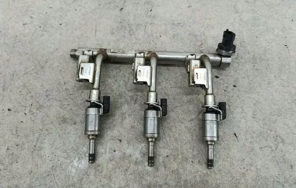 Ford Grand C-MAX Fuel main line pipe 