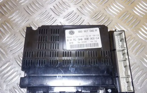 Volkswagen Phaeton Air conditioning/heating control unit 3D0907040M