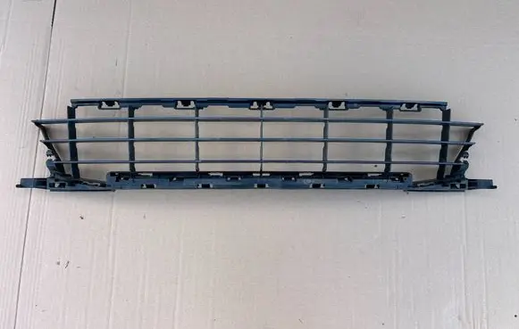 Peugeot 207 Front bumper lower grill 9654357280