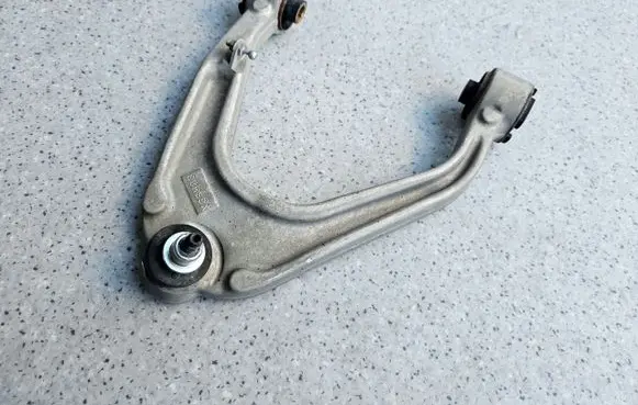 Maserati Ghibli Front upper control arm/wishbone 