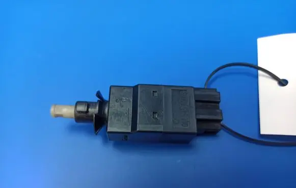 Mercedes-Benz E W211 Brake pedal sensor switch 0015454009