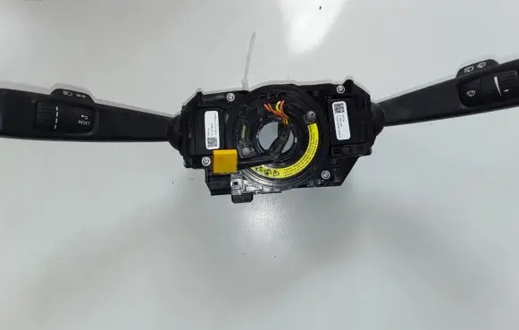 Volvo V40 Wiper turn signal indicator stalk/switch 31327903