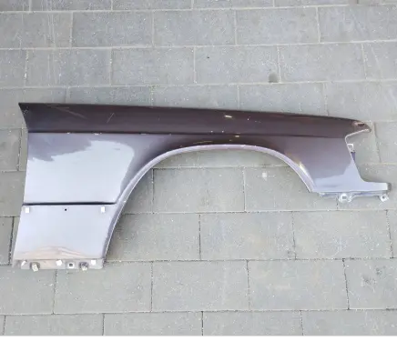 Mercedes-Benz 190 W201 Fender 2018811801 A2018811801 2018812201