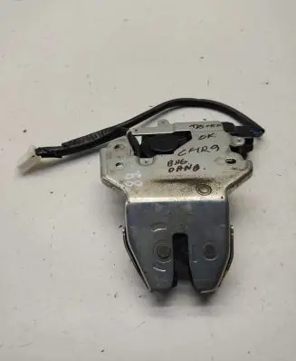 Chrysler 300 - 300C Tailgate/trunk/boot lock/catch/latch 581AA17007C 581AA