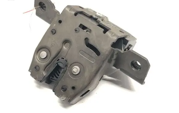 Opel Astra J Tailgate exterior lock 