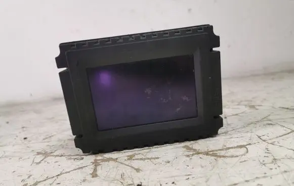 Head unit multimedia control