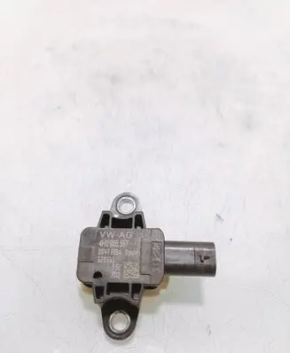 Audi A1 Airbag deployment crash/impact sensor 4H0955557 0047RB4 120511