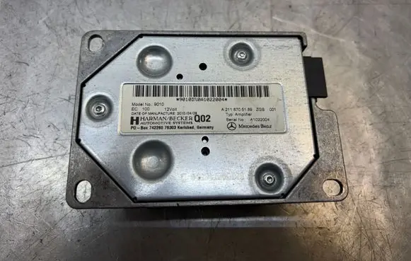 Mercedes-Benz E AMG W212 Sound amplifier A2118705189