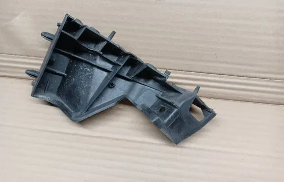 Audi Q5 SQ5 Front bumper mounting bracket 8R0807283C