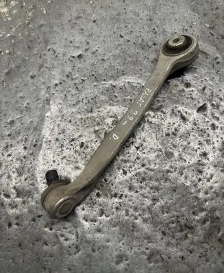 Volkswagen PASSAT B5 Front control arm