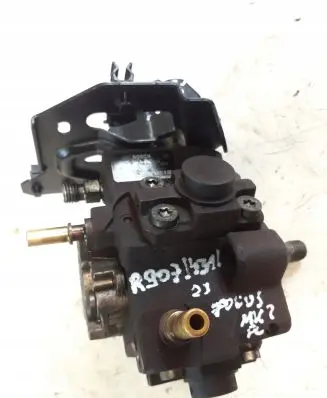 Ford Focus Fuel injection high pressure pump 0445010102