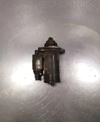 Volkswagen Polo V 6R Starter motor 1005831660