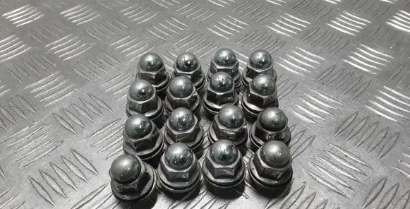 Mitsubishi Outlander Nuts/bolts 