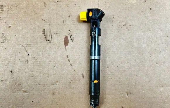 Mercedes-Benz Sprinter W906 Fuel injector A6510703087